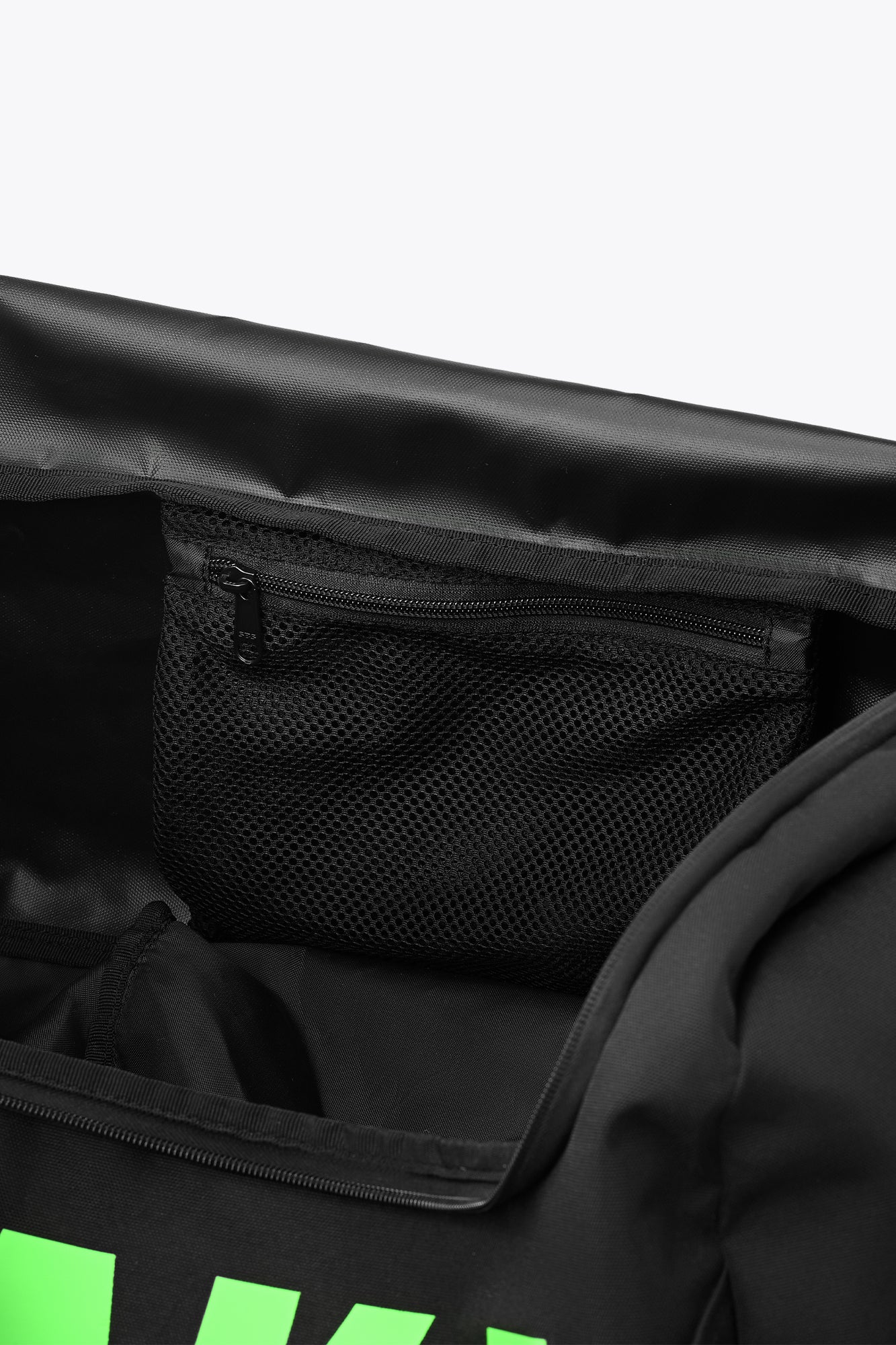 osaka-sports-duffel-bag-48l-zaino-borsa-iconic-black image 8