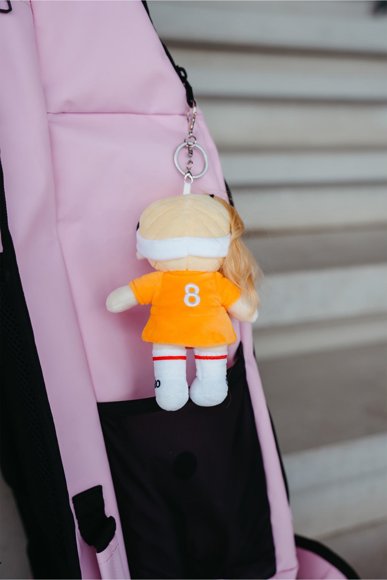 osaka-yibbi-doll-keychain-multicolor-15-cm-portachiavi-peluche-hockey image 4