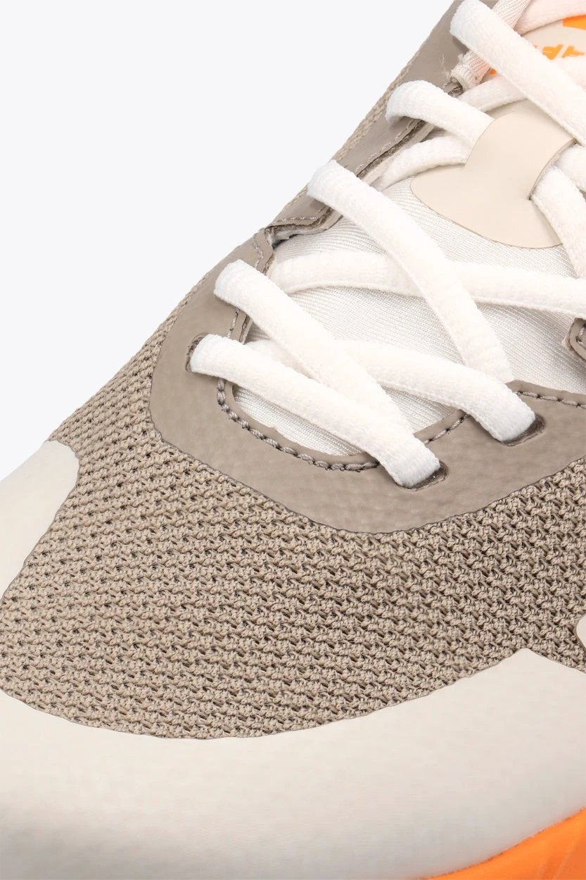 osaka-footwear-kai-mk1-grey-holographic image 4