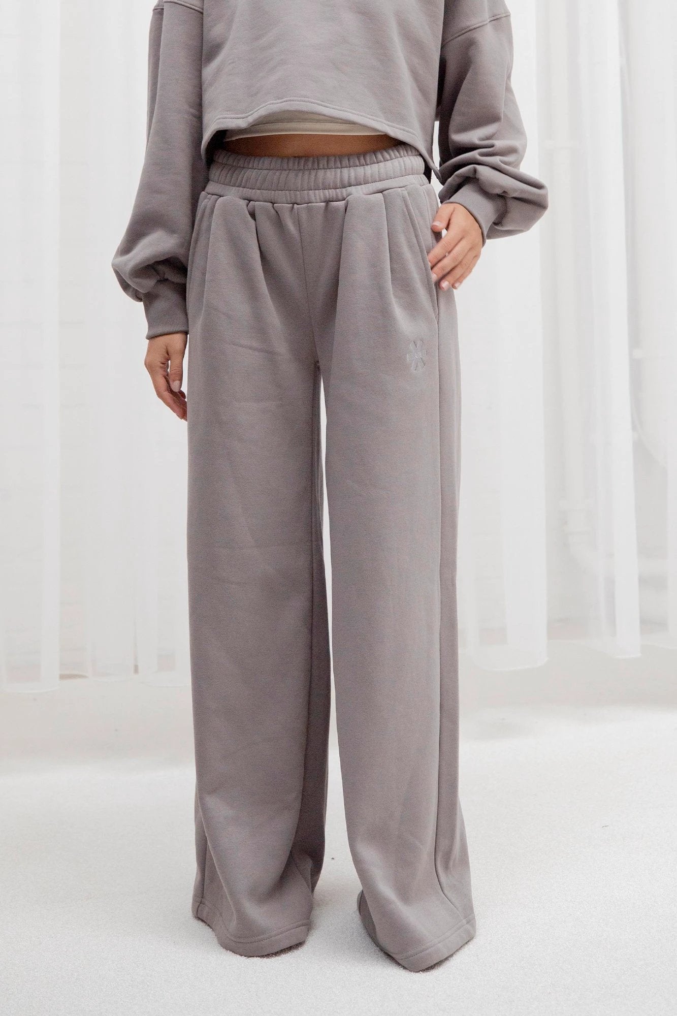osaka-women-sweatpants-wide-leg-cloudburst-pantaloni-tuta-donna image 2